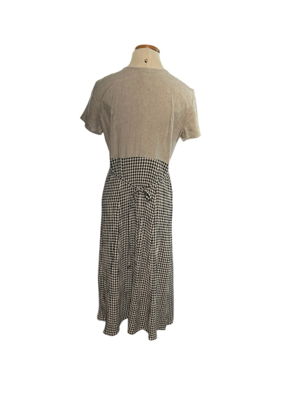 All That Jazz Linen Gingham Midi
Dress Button Front Cottagecore
Neutral - Picture 4 of 7